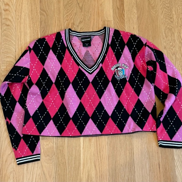 Monster High Sweaters - Monster High Sweater Size Medium Hot Topic